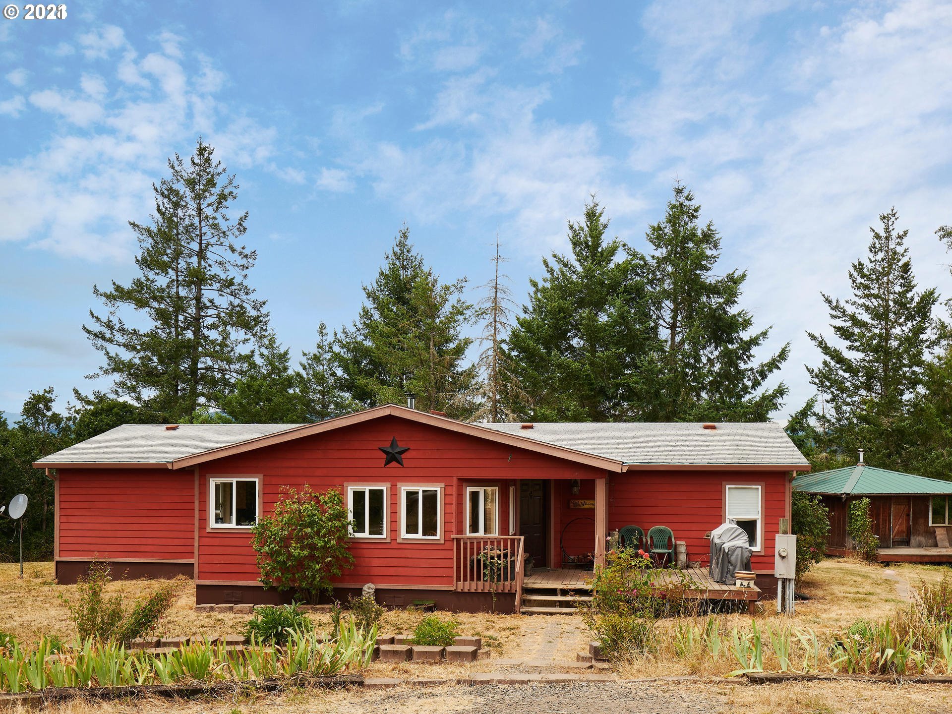 11480 Northwest Pike Road Yamhill, OR 97148 - Photo 3 of 29 Gallery Image 3