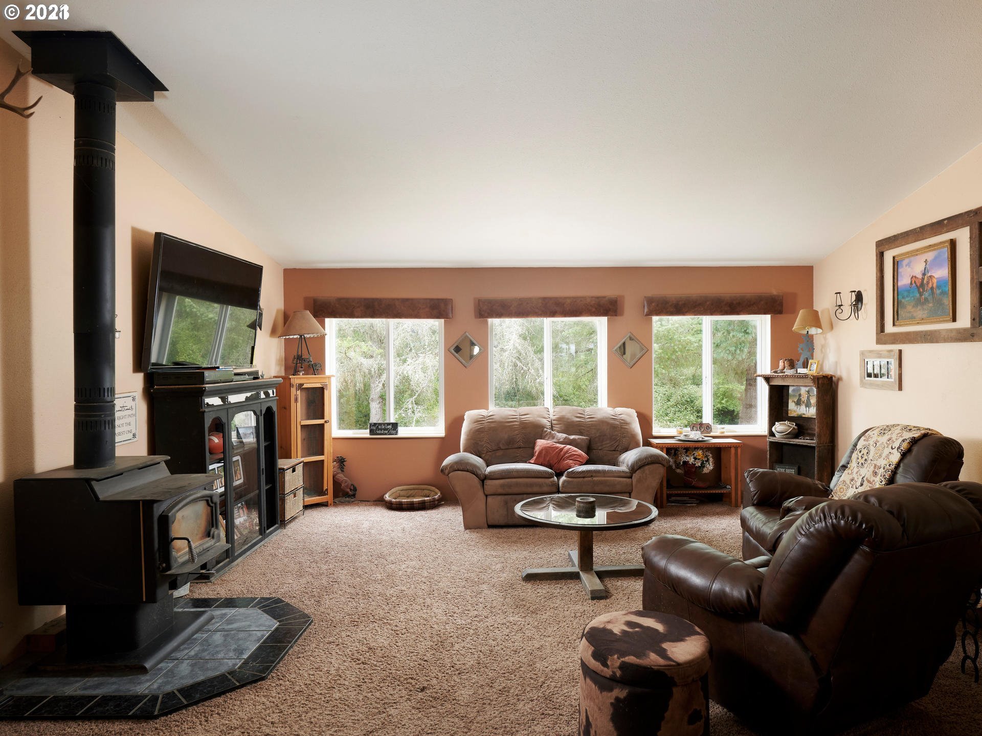 11480 Northwest Pike Road Yamhill, OR 97148 - Photo 5 of 29 Gallery Image 5