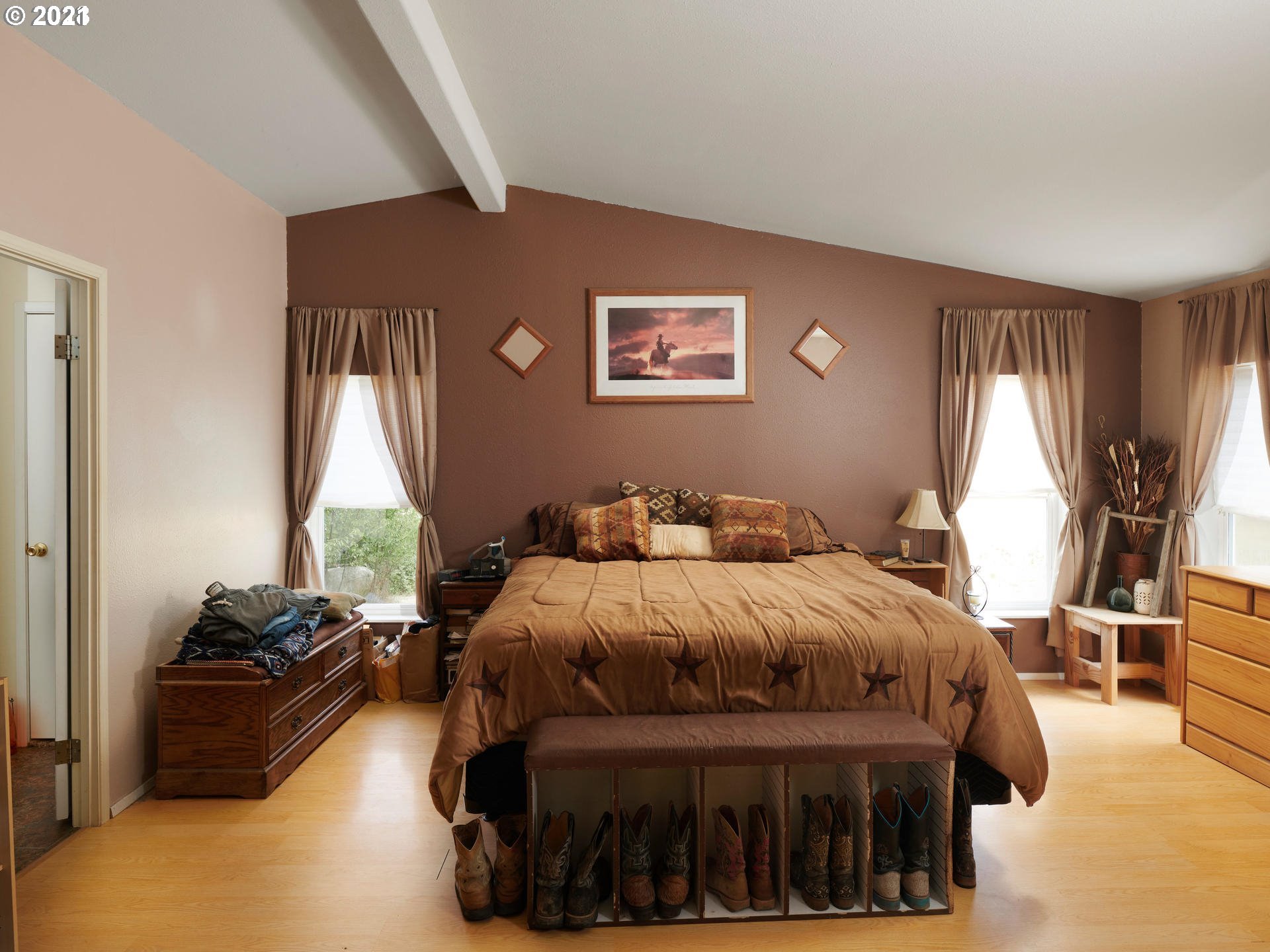 11480 Northwest Pike Road Yamhill, OR 97148 - Photo 9 of 29 Gallery Image 9