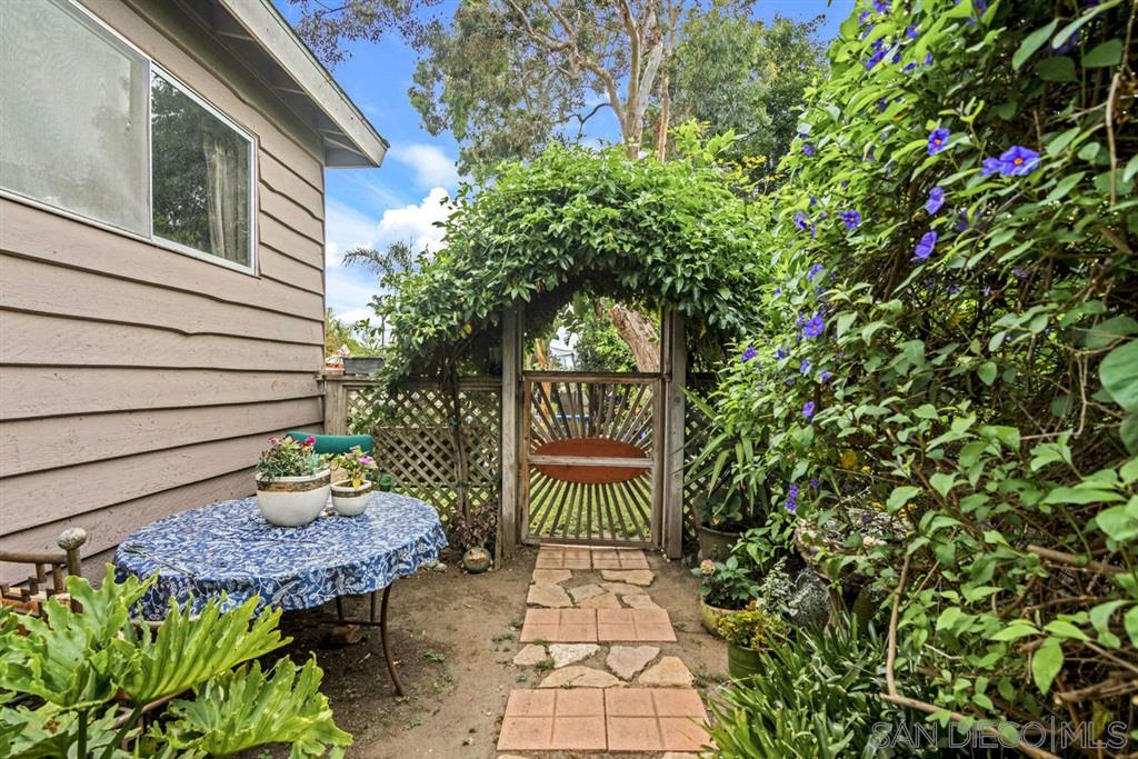 754 Saxony Road Encinitas, CA 92024 - Photo 9 of 21