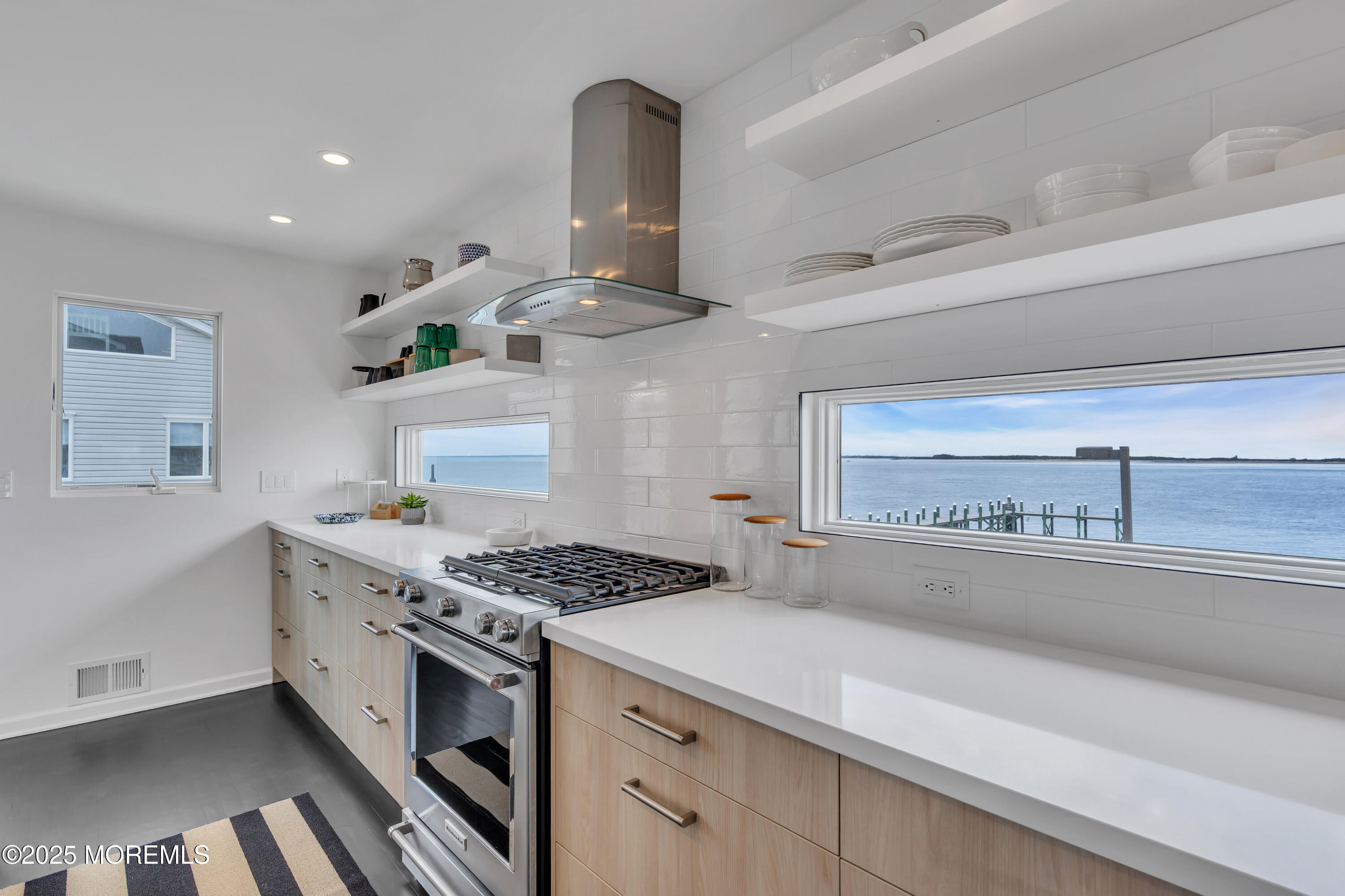 12 Beach Boulevard, Unit 9 Highlands, NJ 07732 - Photo 12 of 39 Range with Bay Views