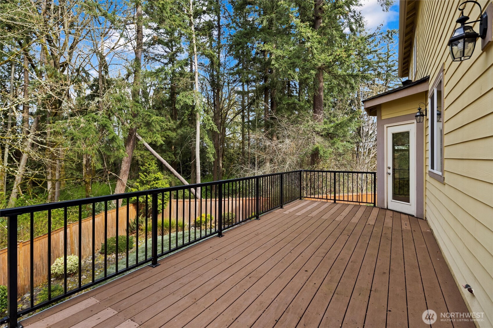 8516 Northeast 198th Street Bothell, WA 98011 - Photo 35 of 40