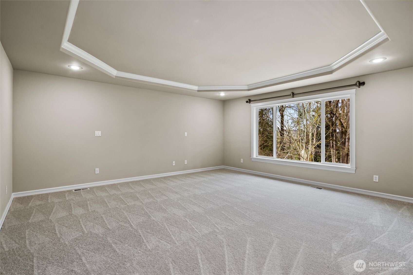 8516 Northeast 198th Street Bothell, WA 98011 - Photo 4 of 40