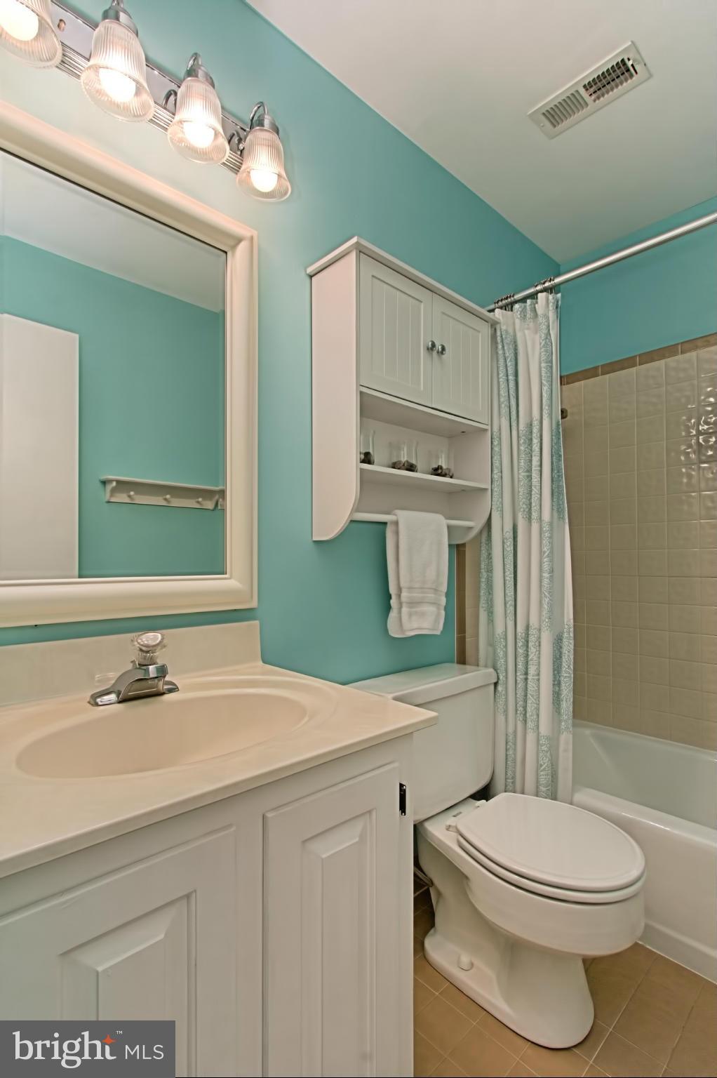 10154 Marshall Pond Road Burke, VA 22015 - Photo 18 of 30 Bath