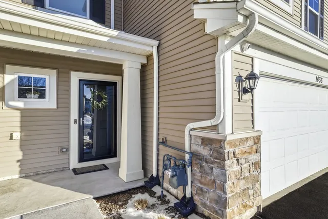 $319,000 | 1433 Lighthouse Lane, Pingree Grove, IL 60140