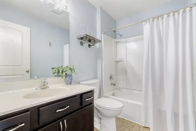 $319,000 | 1433 Lighthouse Lane, Pingree Grove, IL 60140