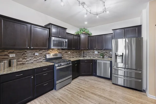 $319,000 | 1433 Lighthouse Lane, Pingree Grove, IL 60140