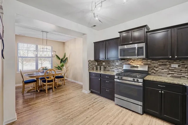 $319,000 | 1433 Lighthouse Lane, Pingree Grove, IL 60140