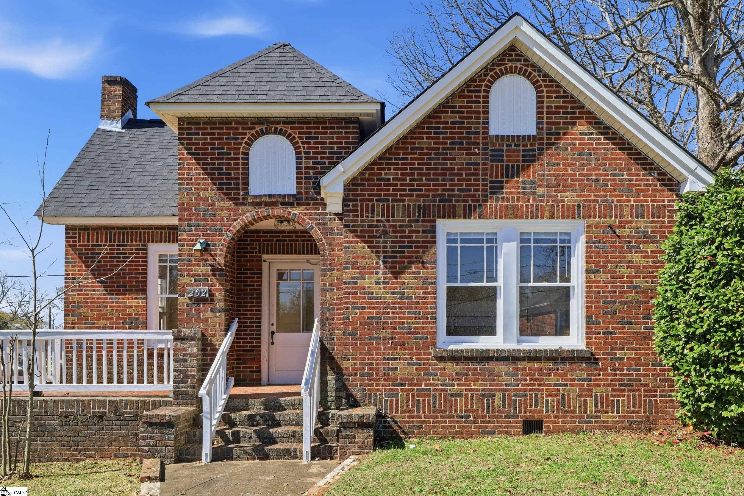 204 South 5th Street Easley, SC 29640 - Photo 1 of 36