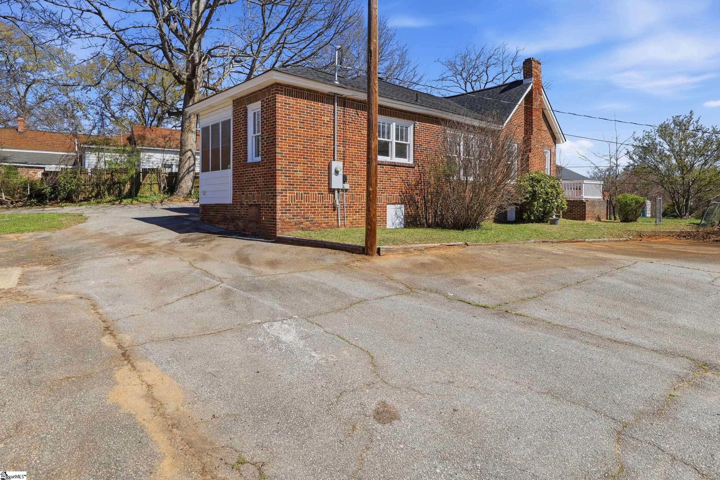 204 South 5th Street Easley, SC 29640 - Photo 28 of 36