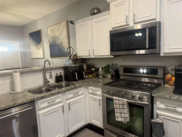 $327,900 | 3110 Spicy Cedar Lane, Stonecrest, GA 30038