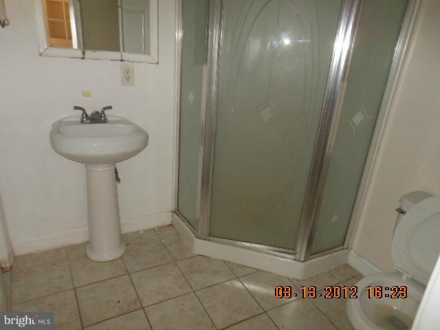11805 Prices Distillery Road Damascus, MD 20872 - Photo 7 of 14 Bath