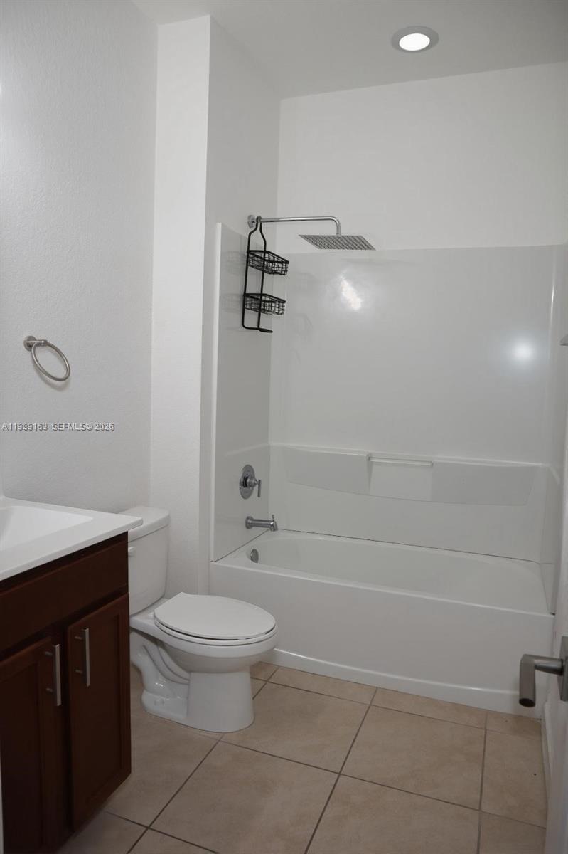 27440 Southwest 135th Ave Road, Unit 27440 Homestead, FL 33032 - Photo 12 of 24