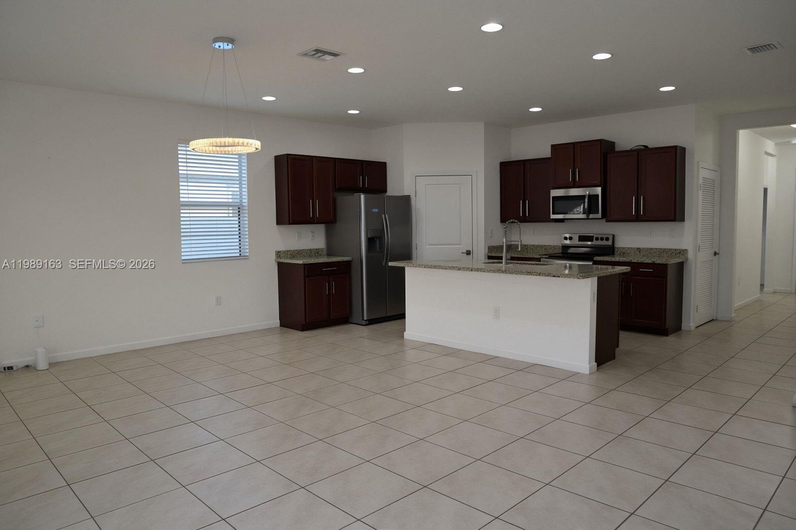 27440 Southwest 135th Ave Road, Unit 27440 Homestead, FL 33032 - Photo 6 of 24