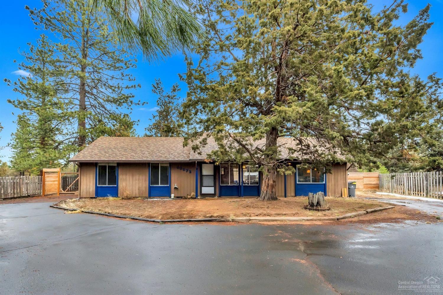 60872 Brosterhous Road Bend, OR 97702 - Photo 1 of 17 Primary Photo