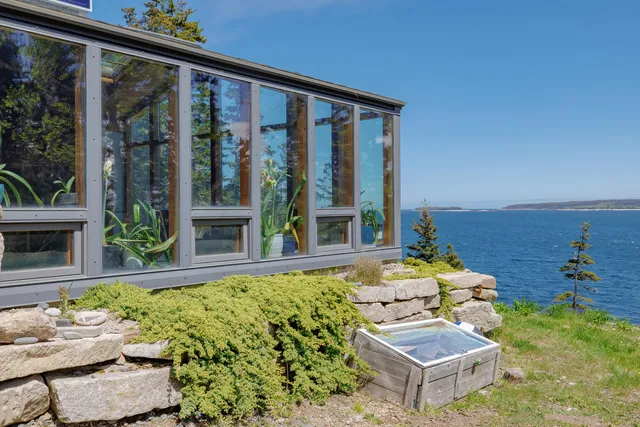 $2,900,000 | 360 Red Point Road, Swans Island, ME 04685