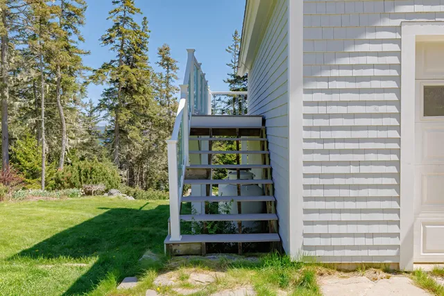 $2,900,000 | 360 Red Point Road, Swans Island, ME 04685