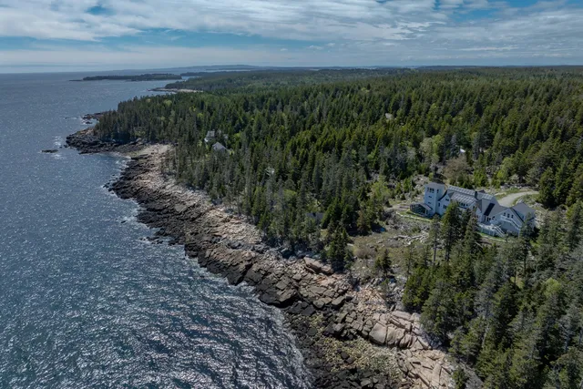 $2,900,000 | 360 Red Point Road, Swans Island, ME 04685