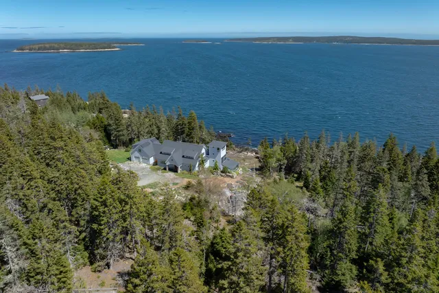 $2,900,000 | 360 Red Point Road, Swans Island, ME 04685
