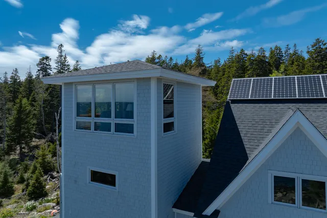 $2,900,000 | 360 Red Point Road, Swans Island, ME 04685