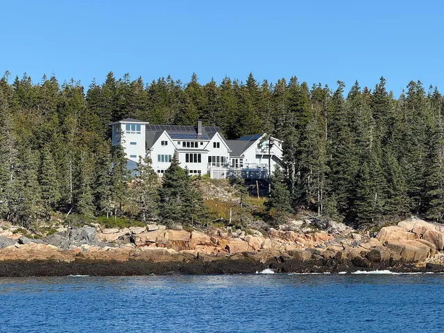 $2,900,000 | 360 Red Point Road, Swans Island, ME 04685