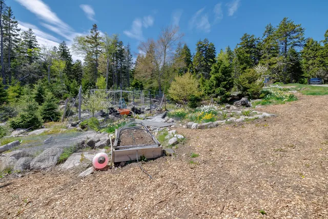 $2,900,000 | 360 Red Point Road, Swans Island, ME 04685