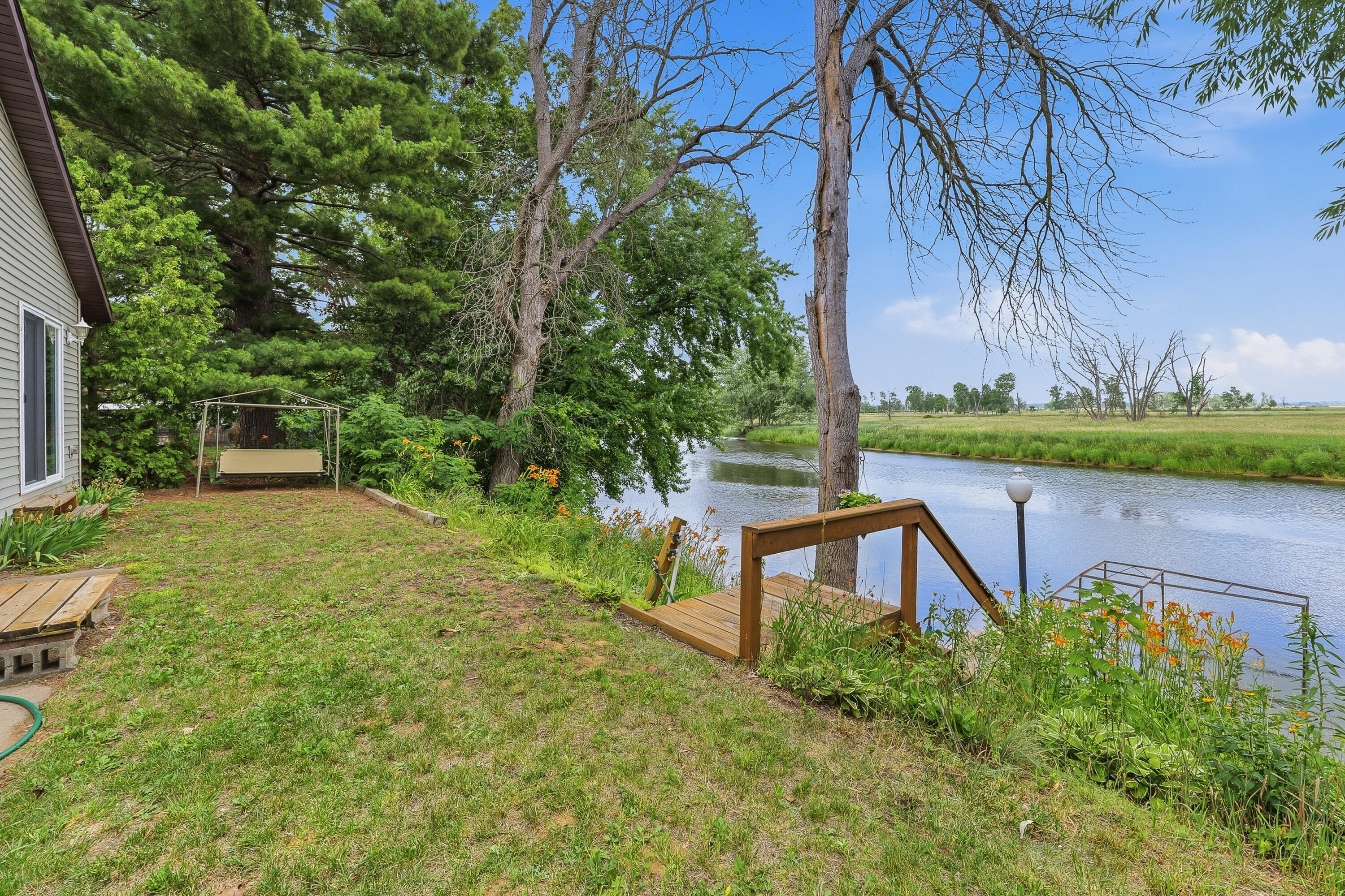 W2632 Fox Lane Montello, WI 53949 - Photo 5 of 32 View of Fox River