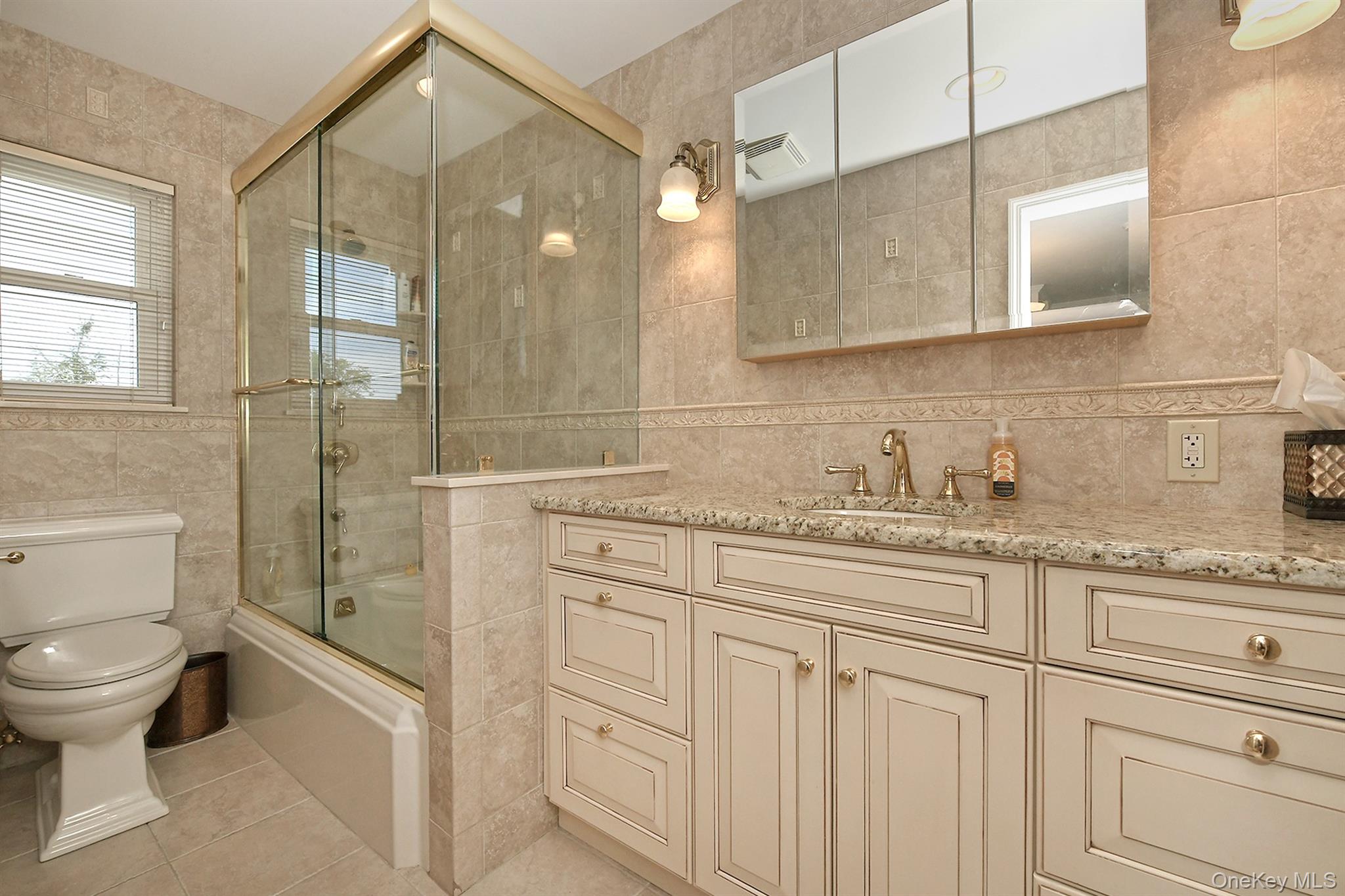29 Abbot Road Smithtown, NY 11787 - Photo 31 of 40 Gallery Image 31