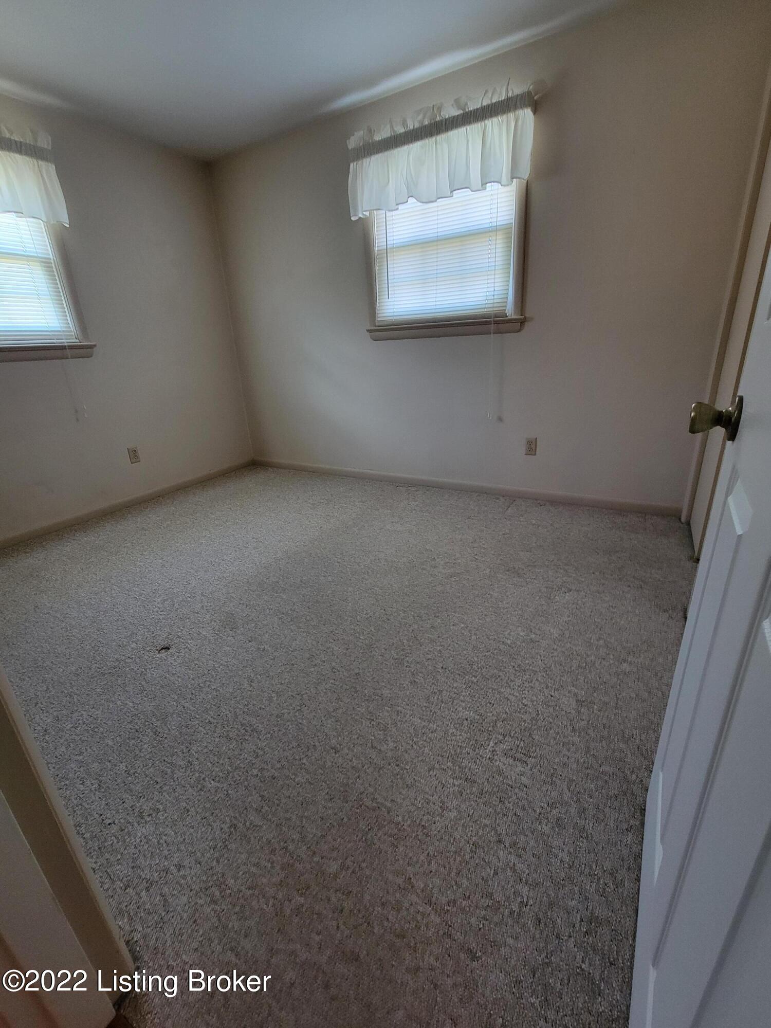 9722 3rd Street Road Louisville, KY 40272 - Photo 34 of 46 20220922_152841