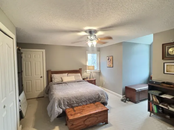 $669,900 | 19003 Highway 1, Spencerville, IN 46788