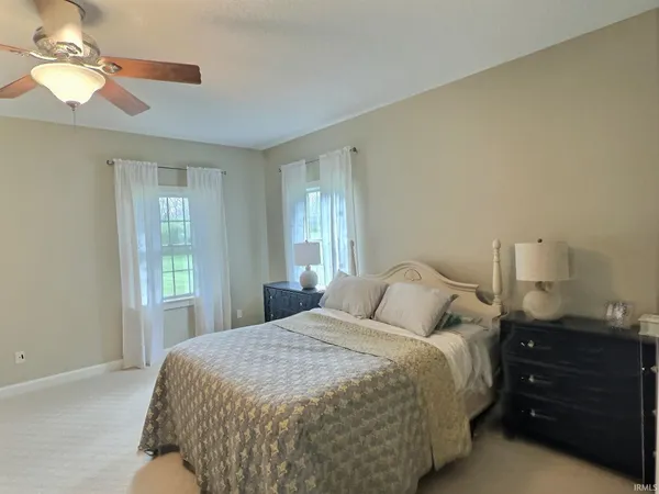 $669,900 | 19003 Highway 1, Spencerville, IN 46788