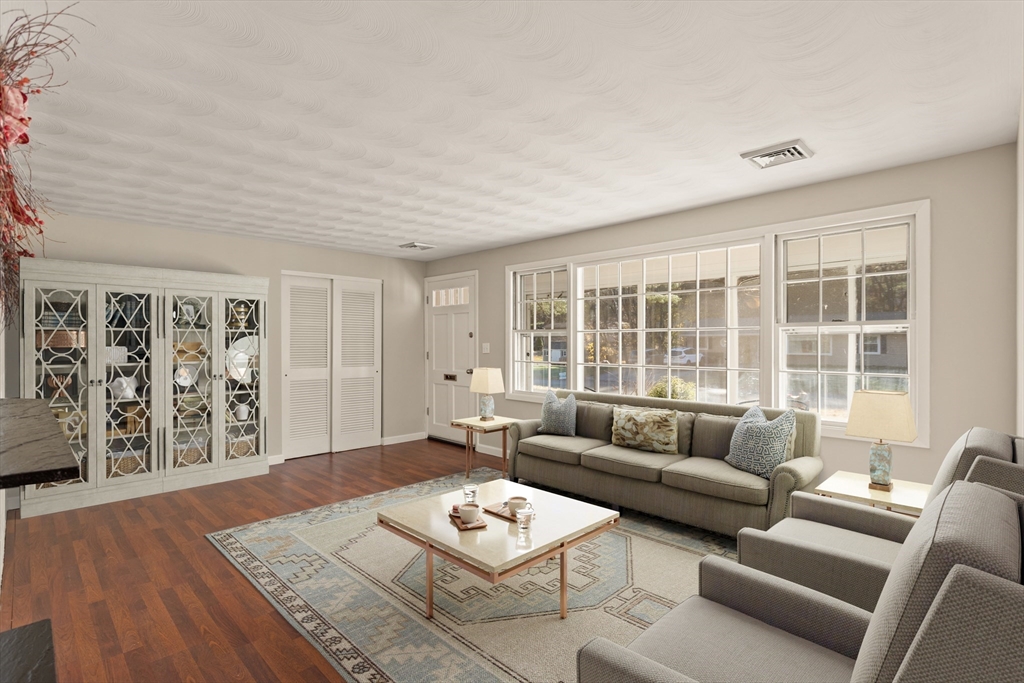 3 Fisher Road Chelmsford, MA 01824 - Photo 6 of 23