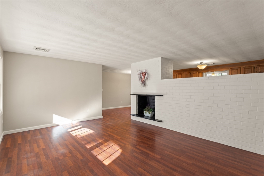 3 Fisher Road Chelmsford, MA 01824 - Photo 7 of 23