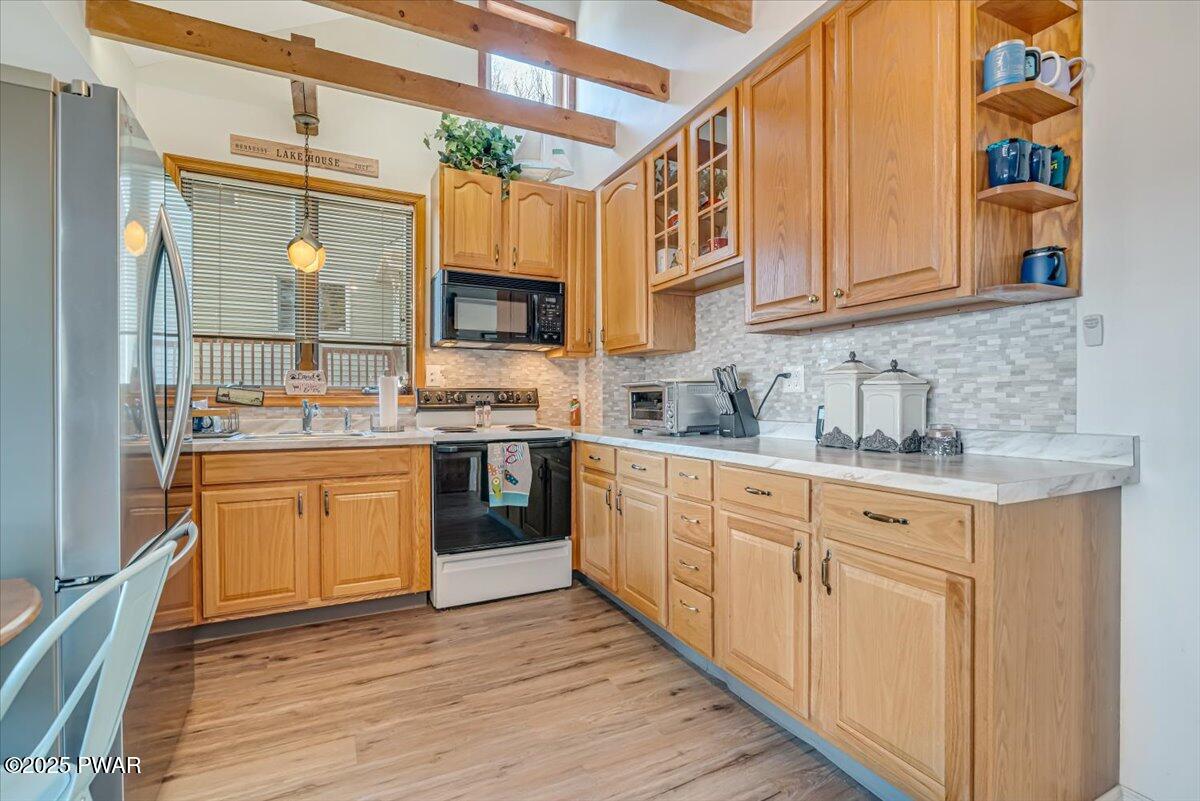 141 Paupack Road Greentown, PA 18426 - Photo 15 of 52 Kitchen