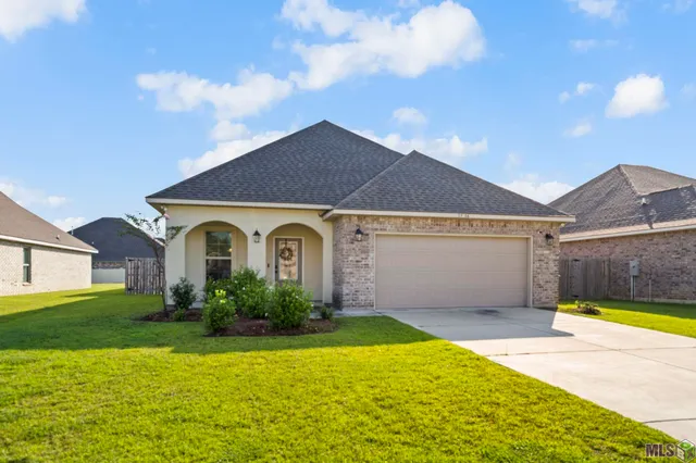 $250,000 | 23386 Odette Avenue, Denham Springs, LA 70726