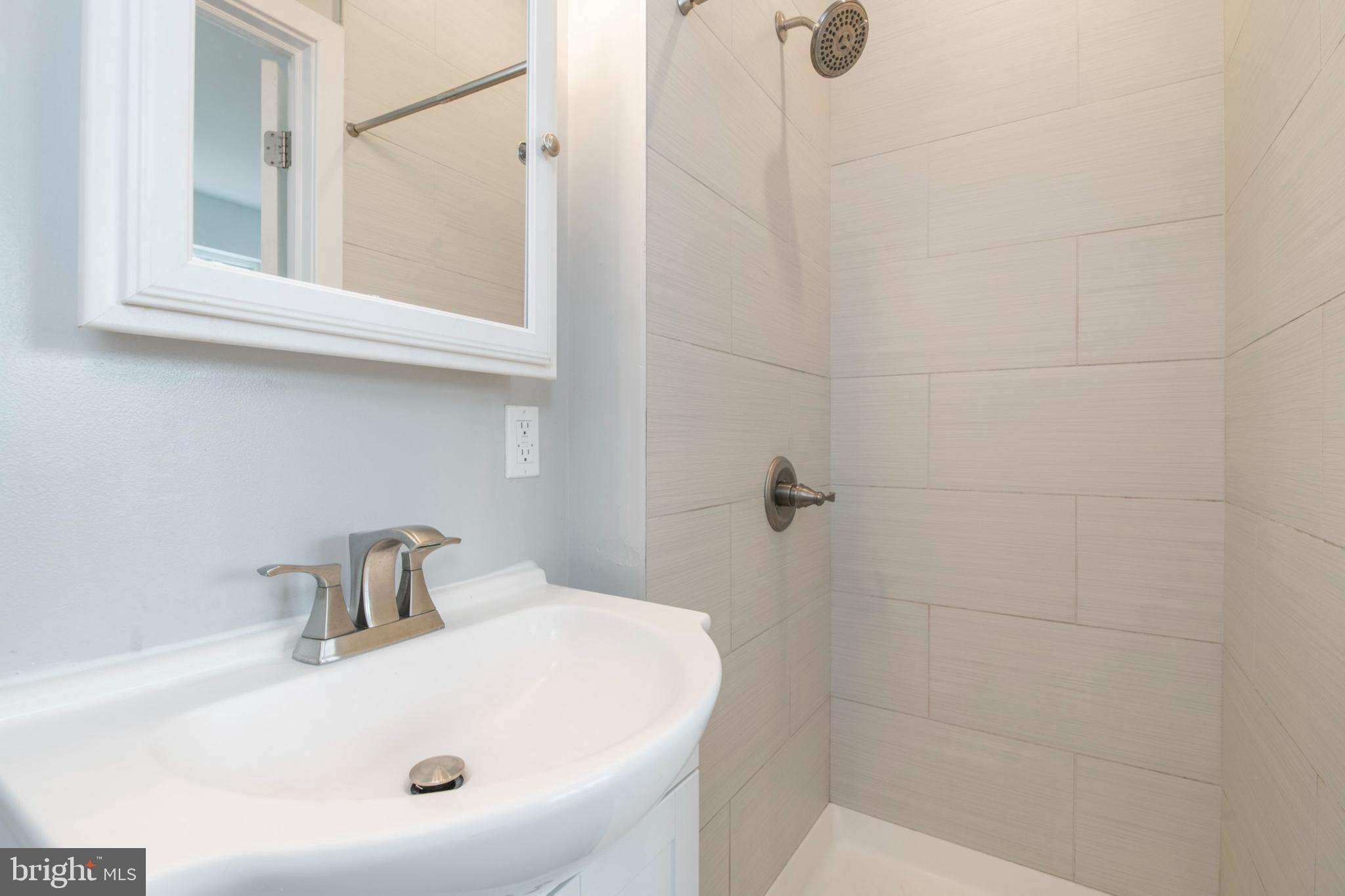 1517 West Seybert Street, Unit 2 Philadelphia, PA 19121 - Photo 15 of 37