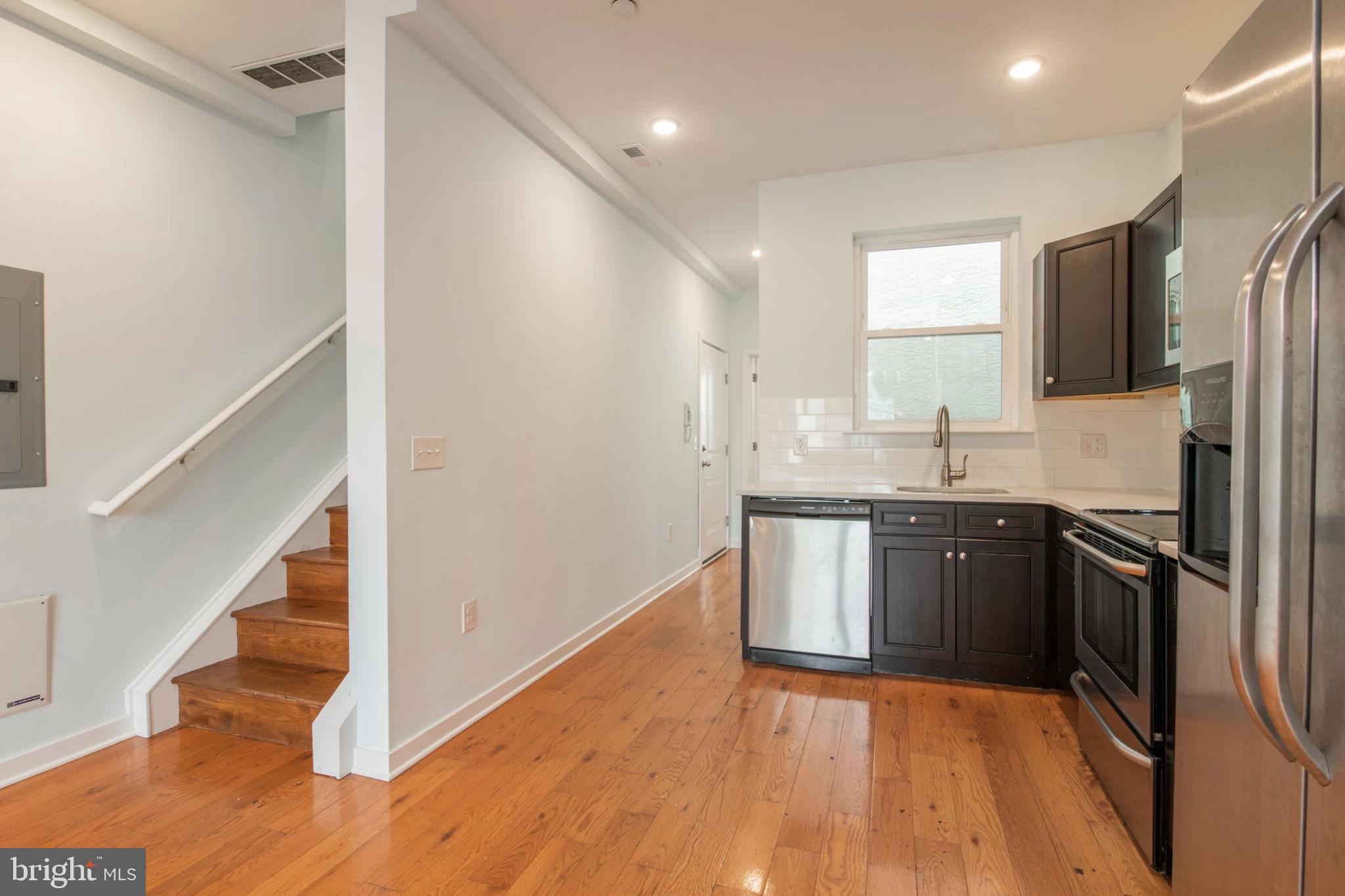 1517 West Seybert Street, Unit 2 Philadelphia, PA 19121 - Photo 3 of 37