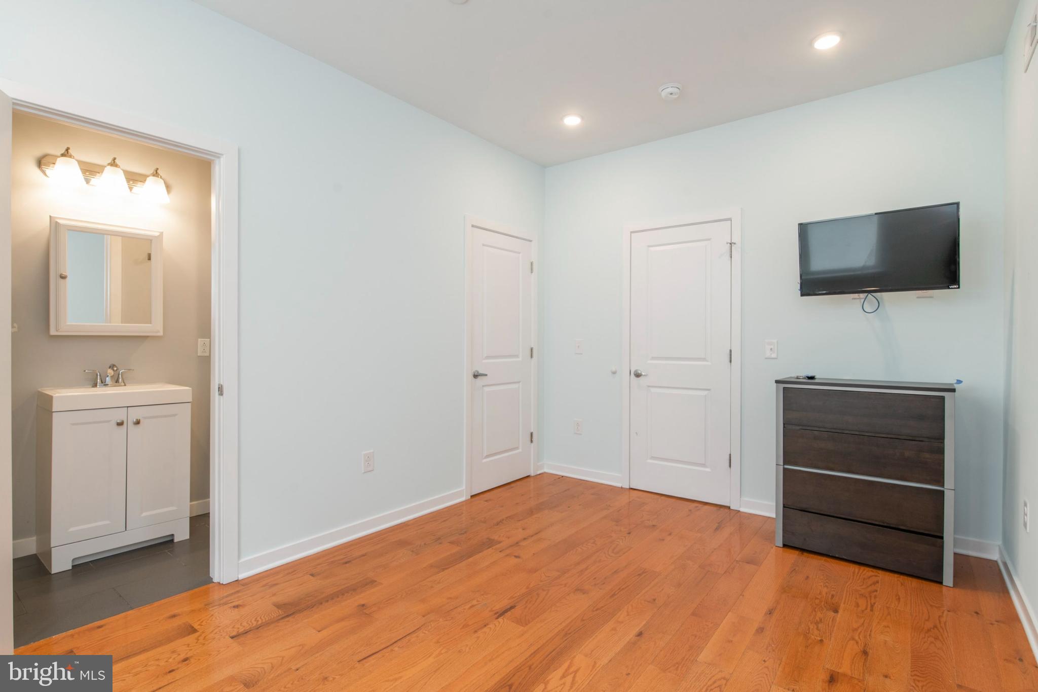 1517 West Seybert Street, Unit 2 Philadelphia, PA 19121 - Photo 5 of 37