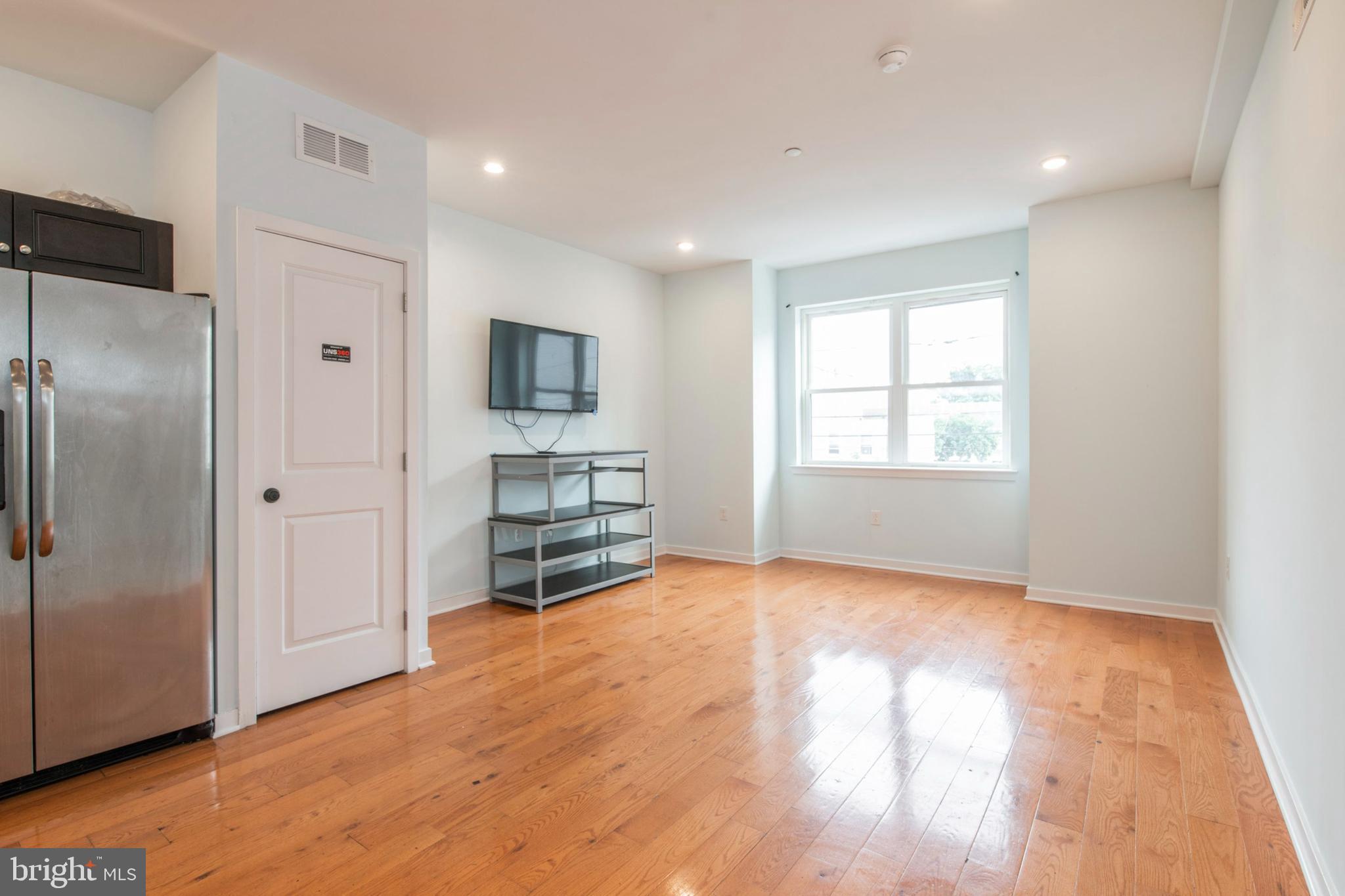 1517 West Seybert Street, Unit 2 Philadelphia, PA 19121 - Photo 6 of 37