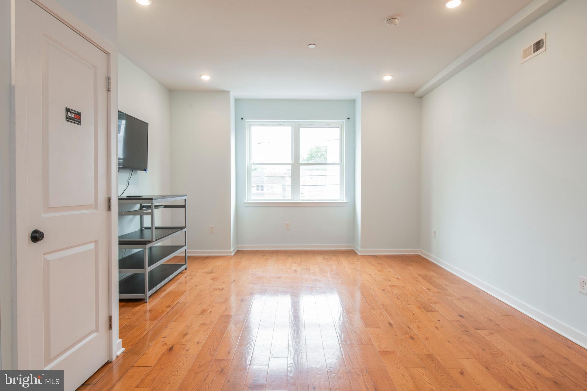 1517 West Seybert Street, Unit 2 Philadelphia, PA 19121 - Photo 8 of 37