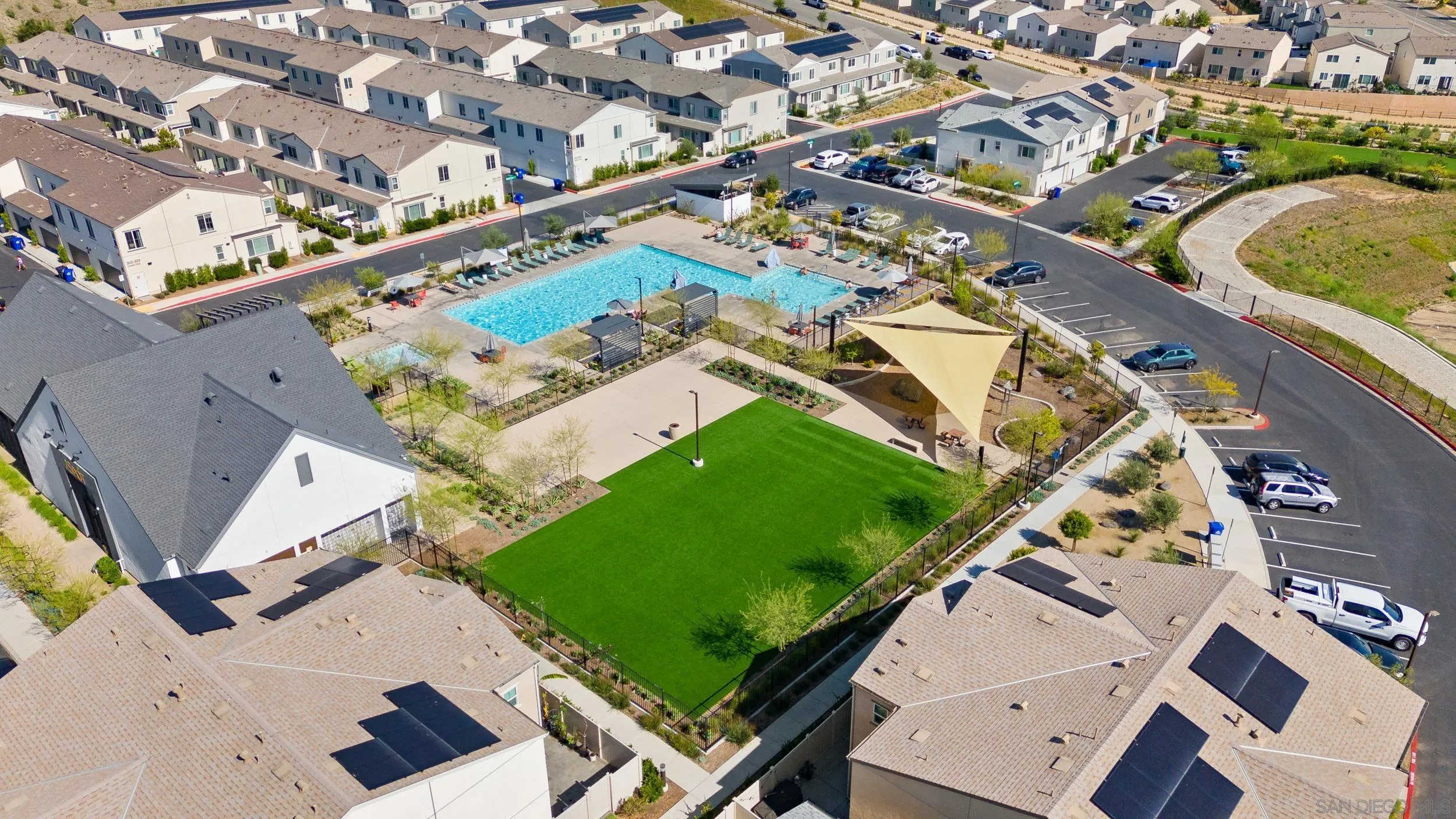 232 Perennial Place Fallbrook, CA 92028 - Photo 47 of 49 an aerial view of a residential houses with yard