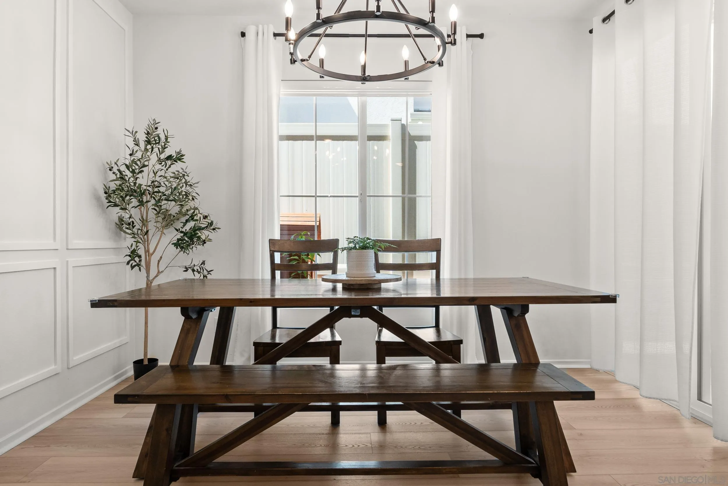 232 Perennial Place Fallbrook, CA 92028 - Photo 8 of 49 a view of staircase with a table and chairs