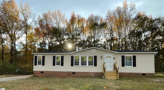 $199,500 | 162 Pleasant Cove Drive, Greer, SC 29651