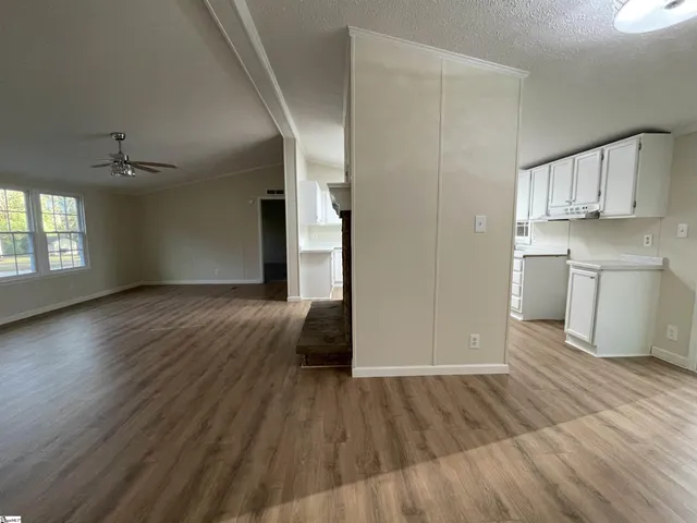 $199,500 | 162 Pleasant Cove Drive, Greer, SC 29651