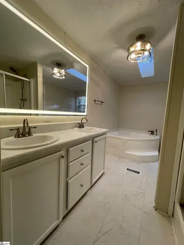 $199,500 | 162 Pleasant Cove Drive, Greer, SC 29651