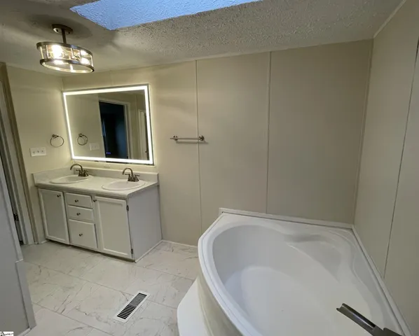 $199,500 | 162 Pleasant Cove Drive, Greer, SC 29651