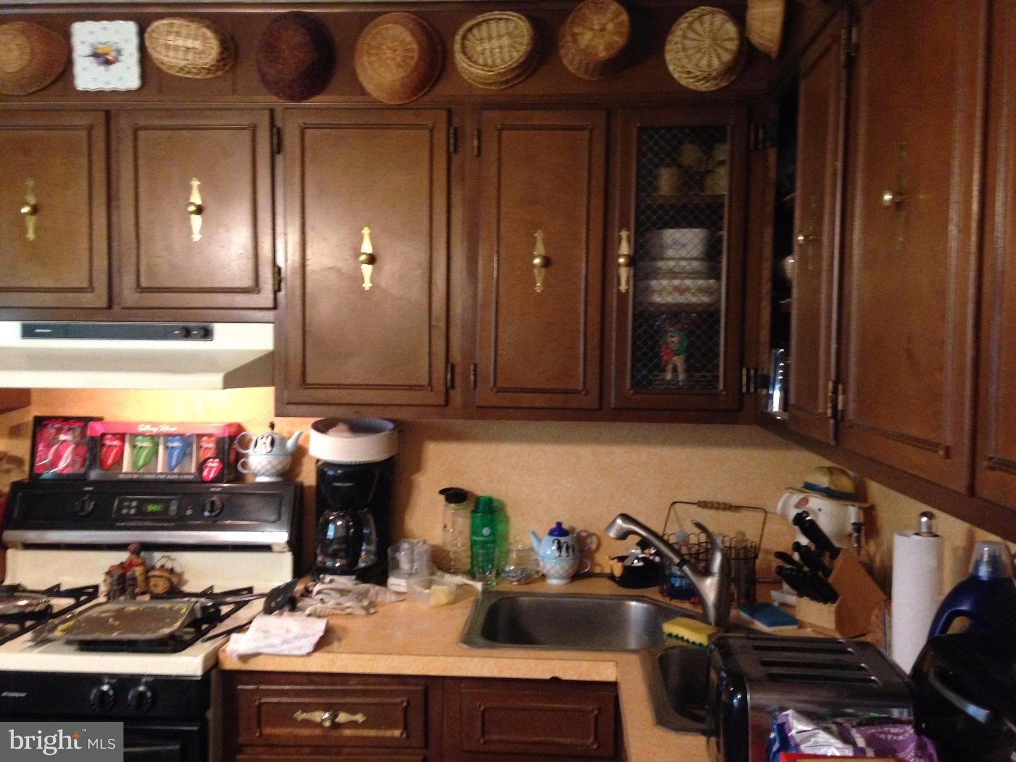 6 Alpha Road Hamilton, NJ 08610 - Photo 3 of 5 Kitchen
