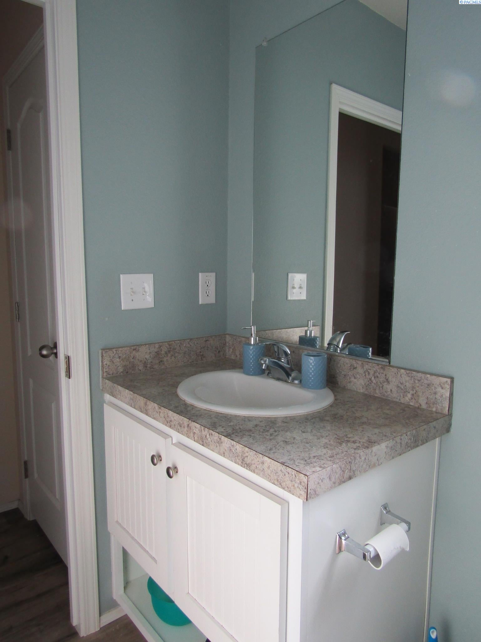 200802 East Game Farm Road Kennewick, WA 99337 - Photo 35 of 35 Gallery Image 35