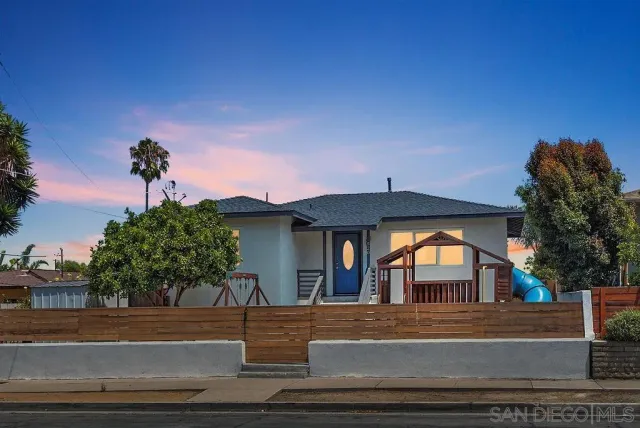 a view of a house with a outdoor space