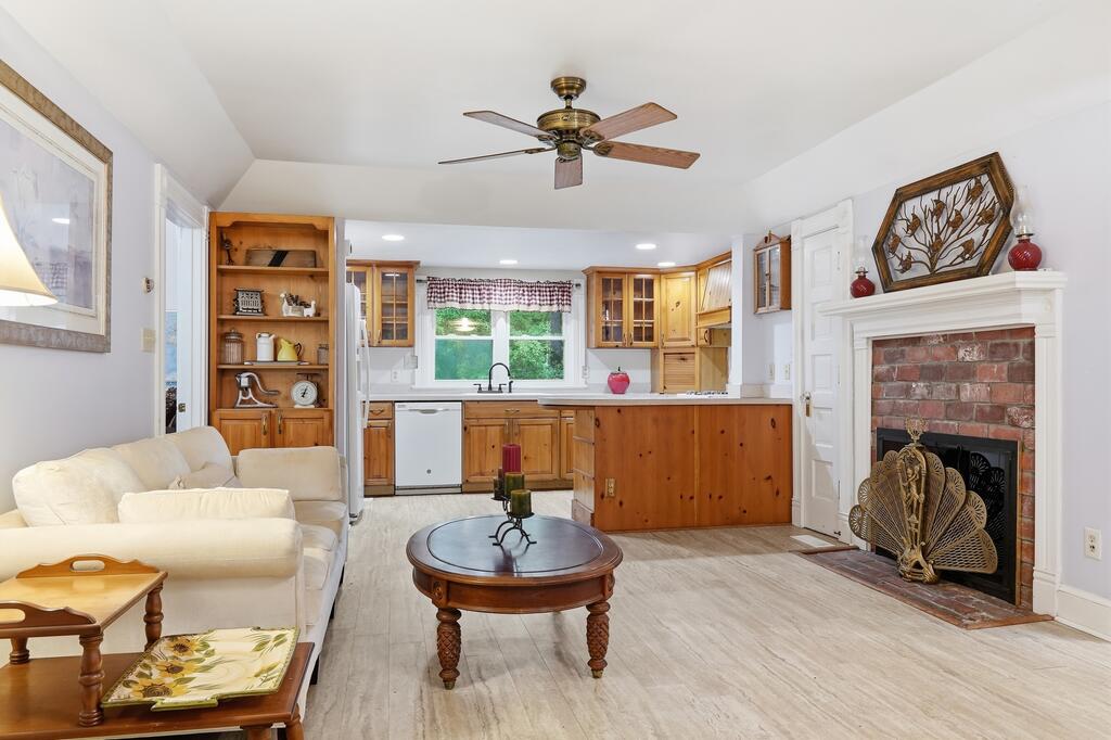 34079 Seaside Road Painter, VA 23420 - Photo 14 of 44 Gallery Image 14